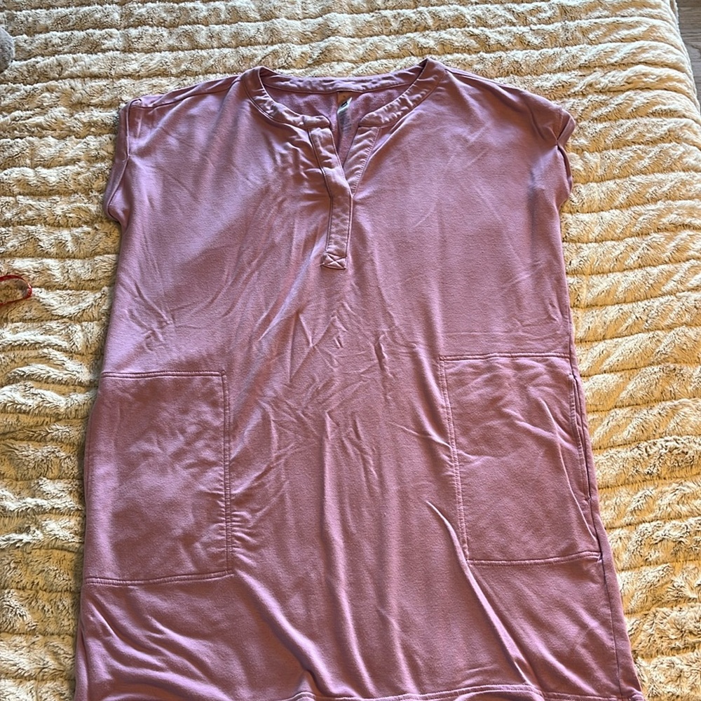 Lou and Grey stretchy knit dress with pockets.